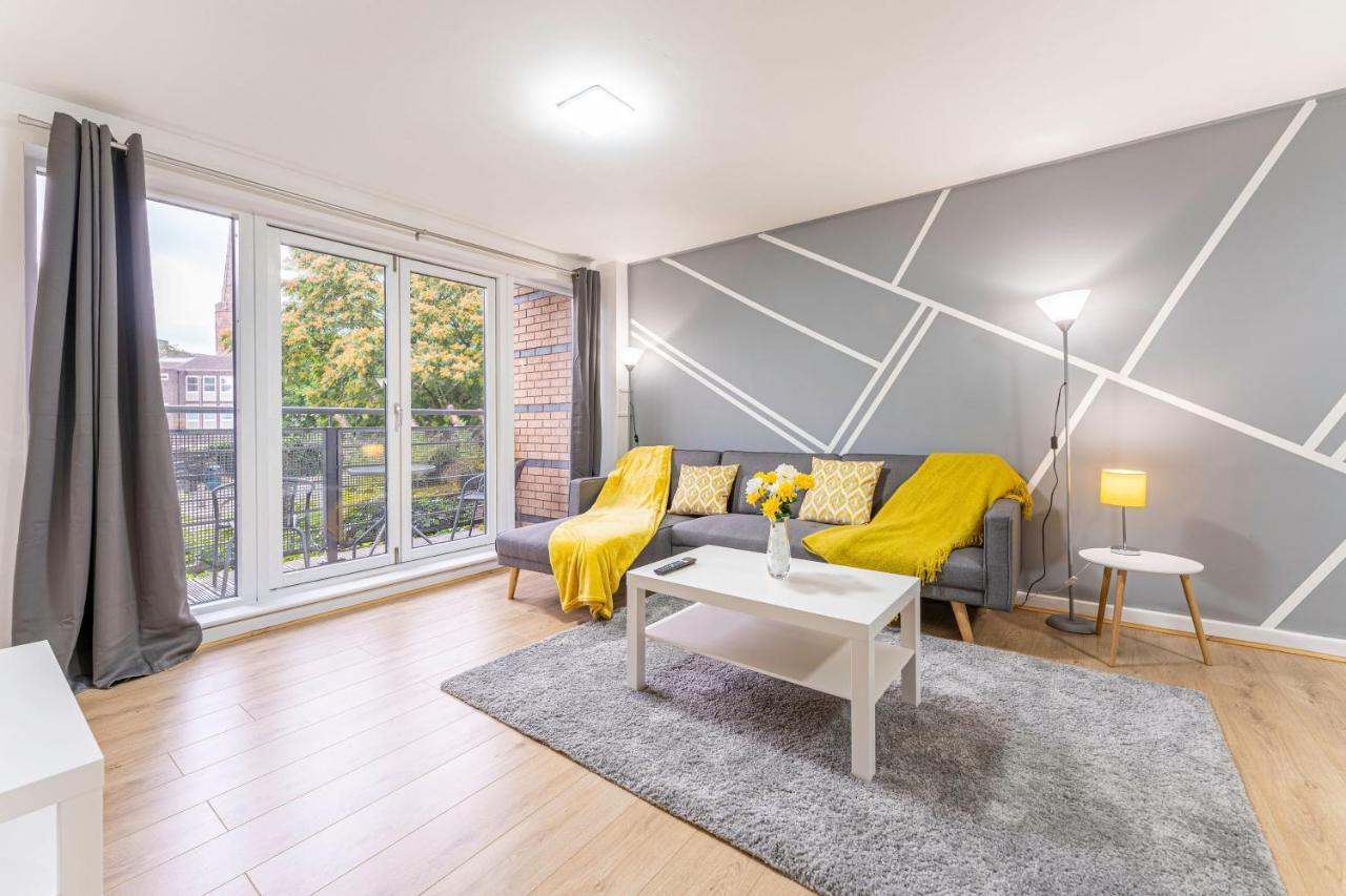 Riley House Spacious City Apartment Coventry Esterno foto