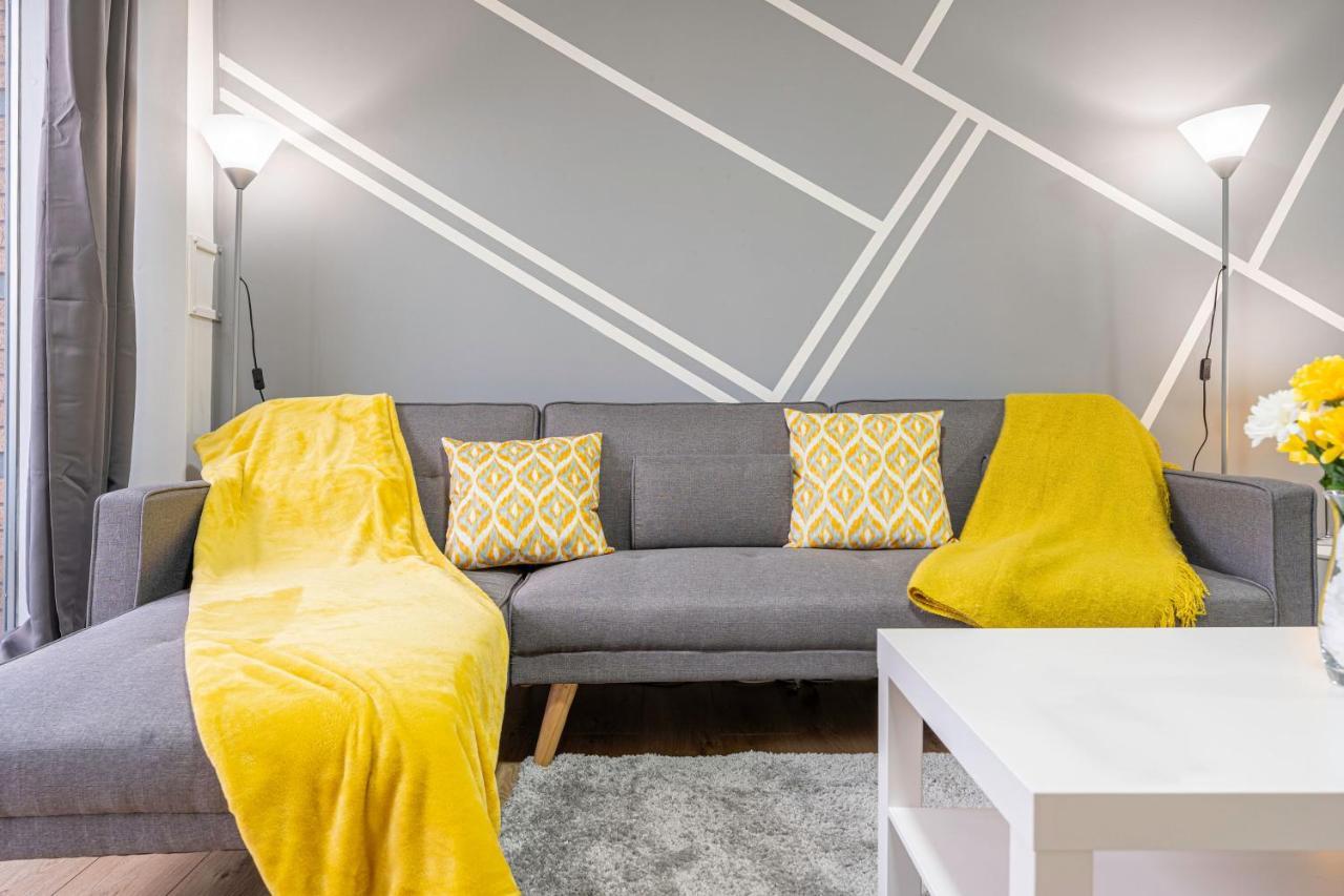 Riley House Spacious City Apartment Coventry Esterno foto