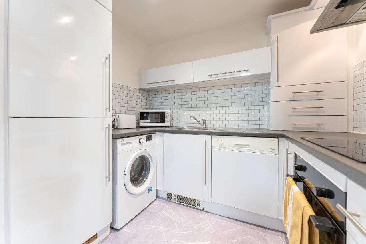 Riley House Spacious City Apartment Coventry Esterno foto