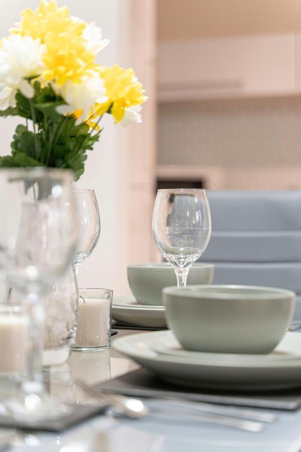 Riley House Spacious City Apartment Coventry Esterno foto