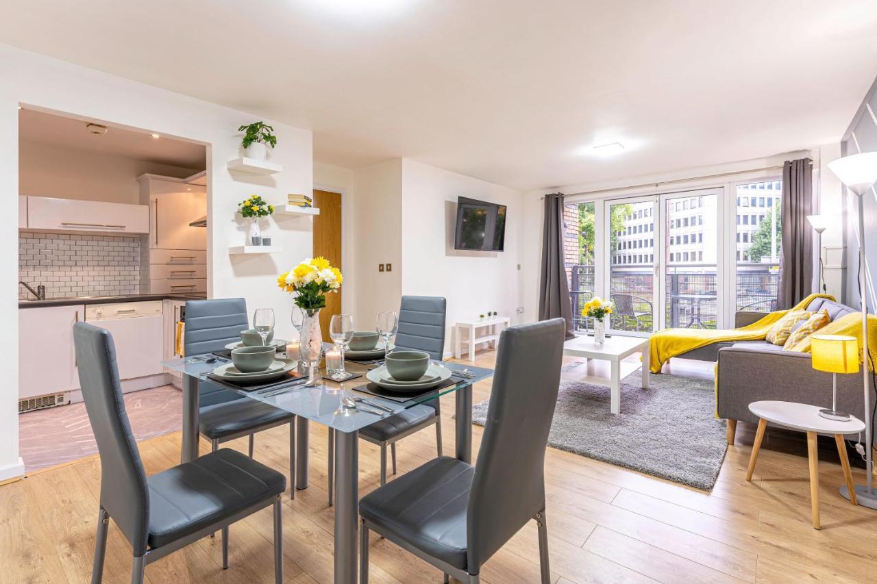 Riley House Spacious City Apartment Coventry Esterno foto