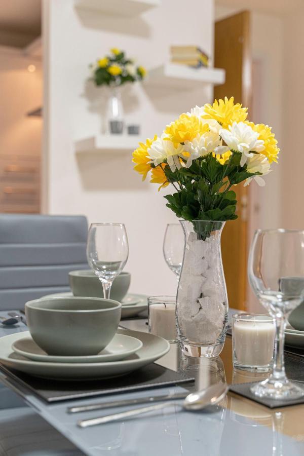 Riley House Spacious City Apartment Coventry Esterno foto