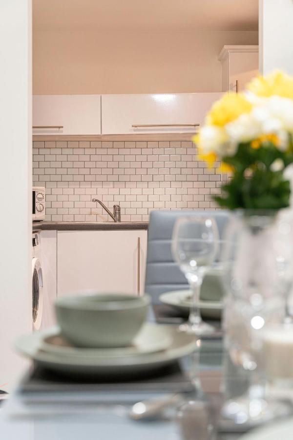 Riley House Spacious City Apartment Coventry Esterno foto