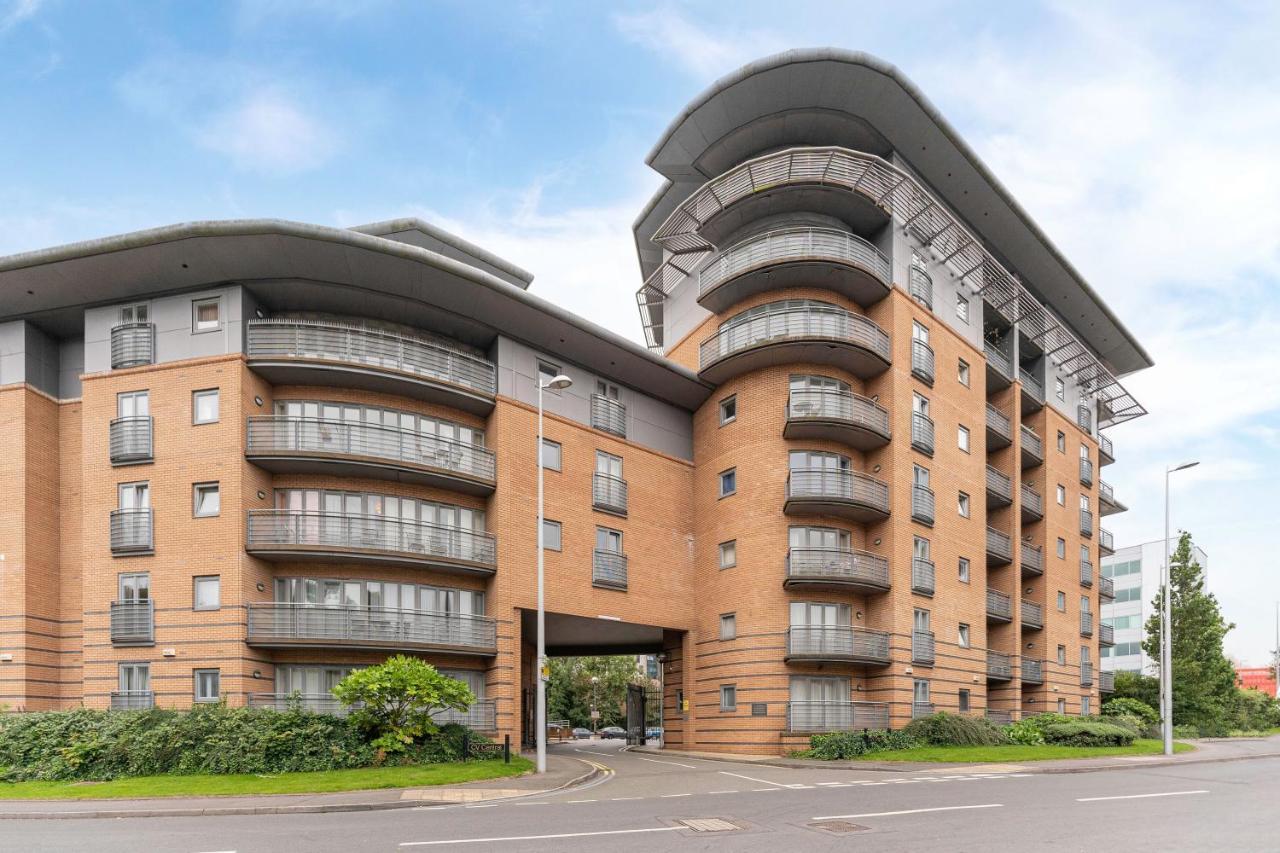 Riley House Spacious City Apartment Coventry Esterno foto