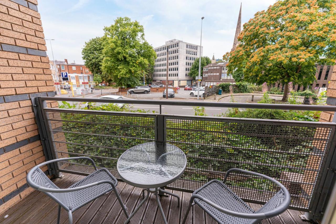 Riley House Spacious City Apartment Coventry Esterno foto
