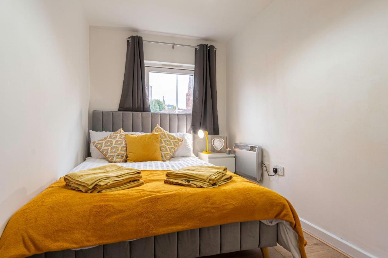Riley House Spacious City Apartment Coventry Esterno foto