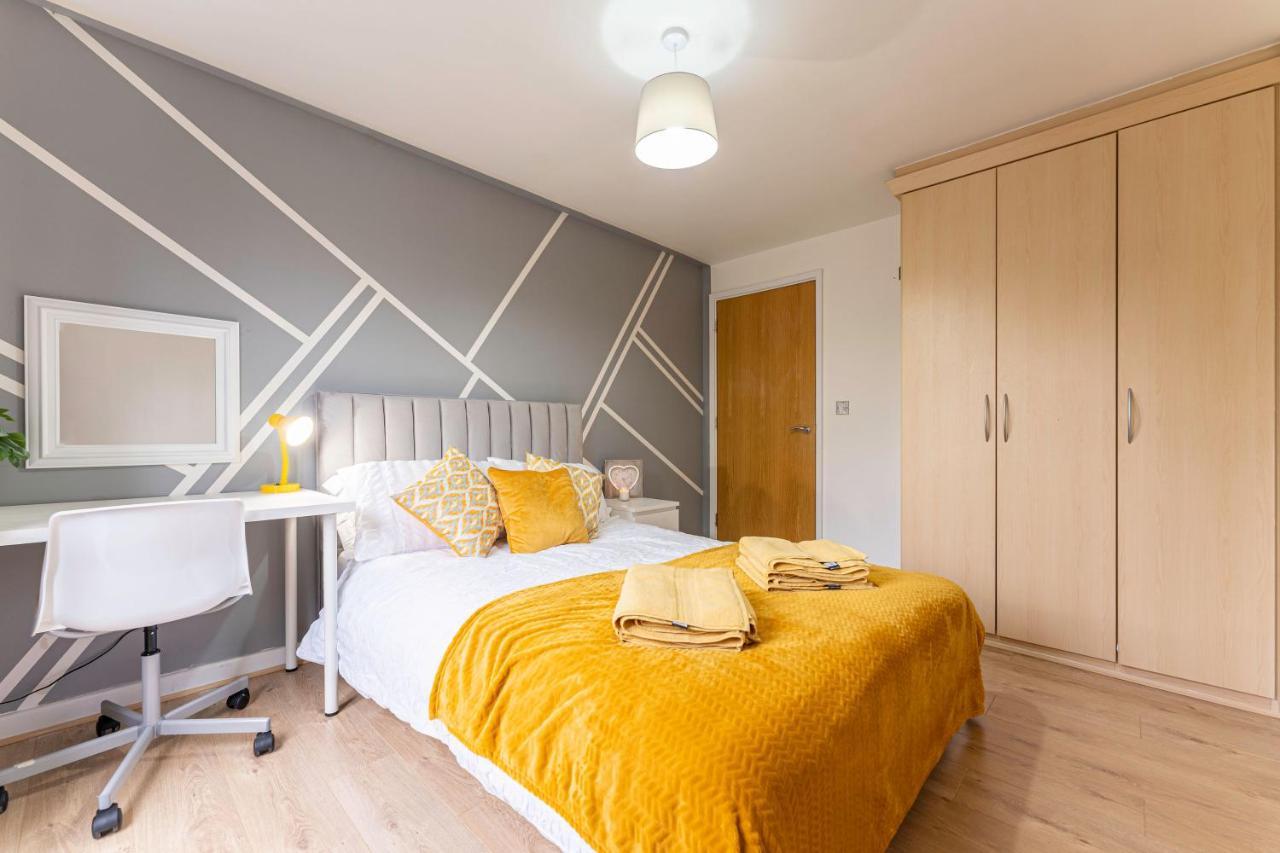 Riley House Spacious City Apartment Coventry Esterno foto